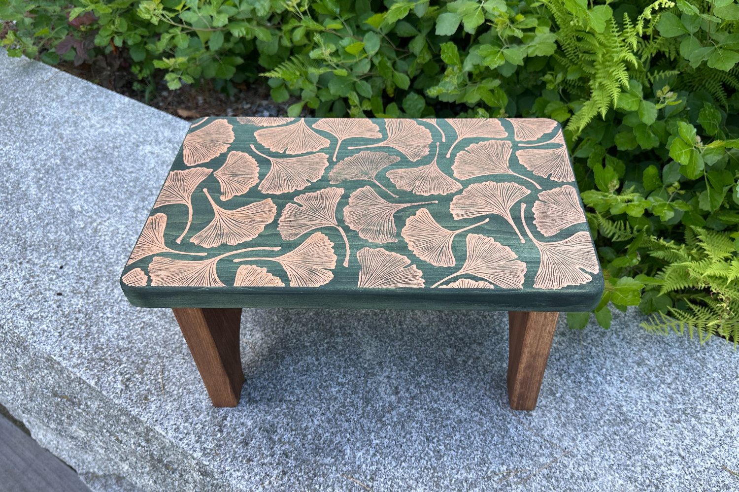 Ginkgos Step Stool